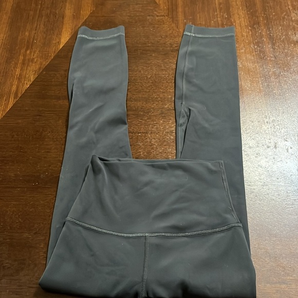Lululemon legging - Picture 4 of 5